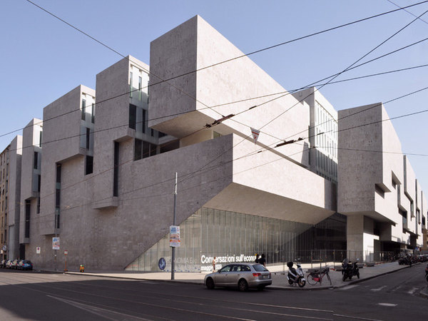 Default bocconi.scale to max width.856x